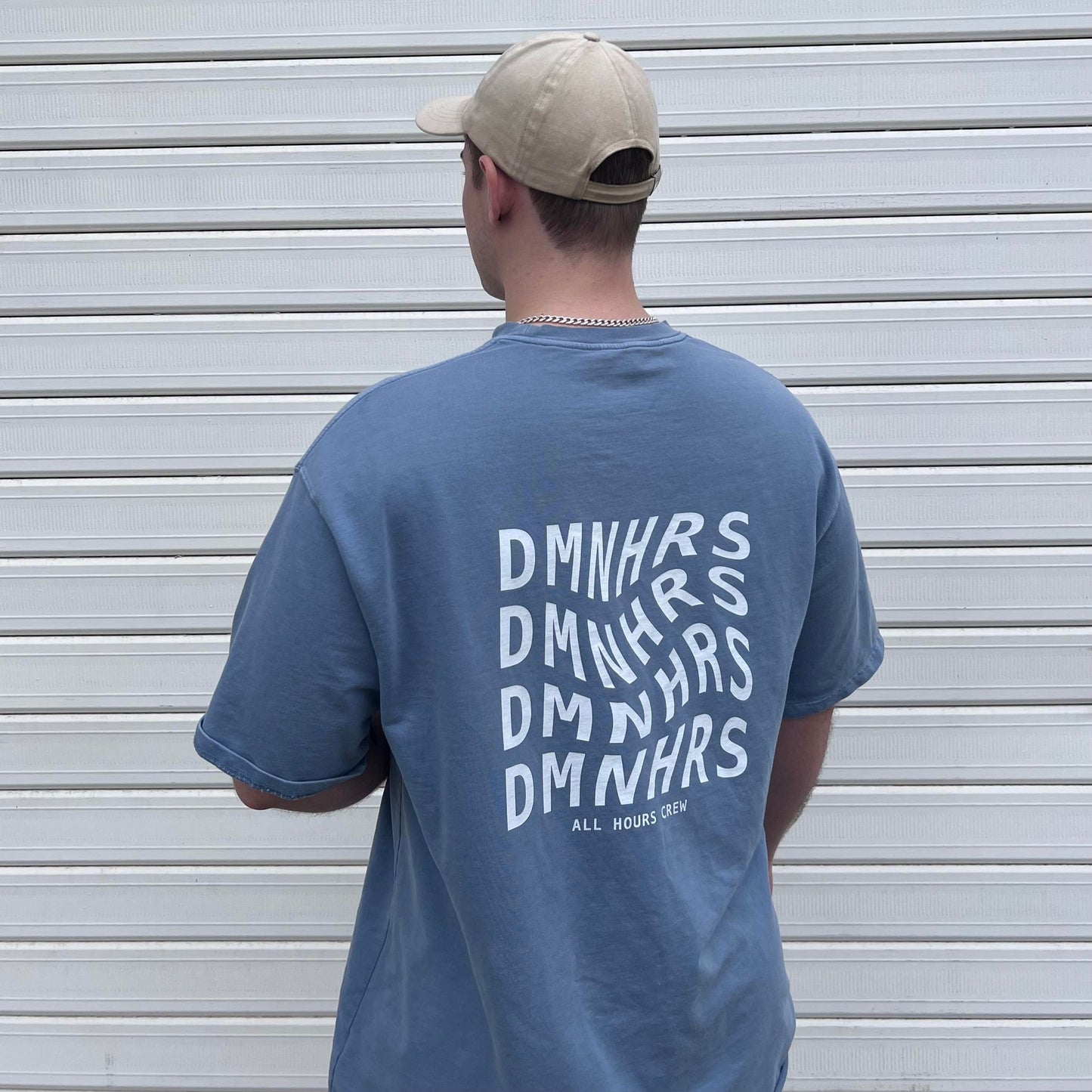 DMNHRS VIBES BLUE - OVERSIZED TEE BACK WORN